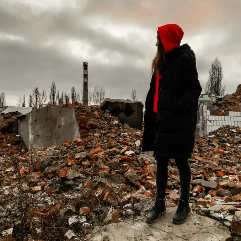 Assessing the impact of humanitarian programs: interviews with vulnerable populations