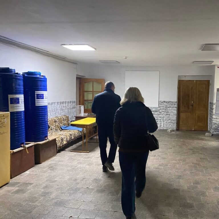 Оцінка умов проживання ВПО у Харкові: моніторинг та глибинні інтерв’ю в прифронтових умовах